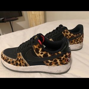 Nike Los Primeros Cheetah Sneakers